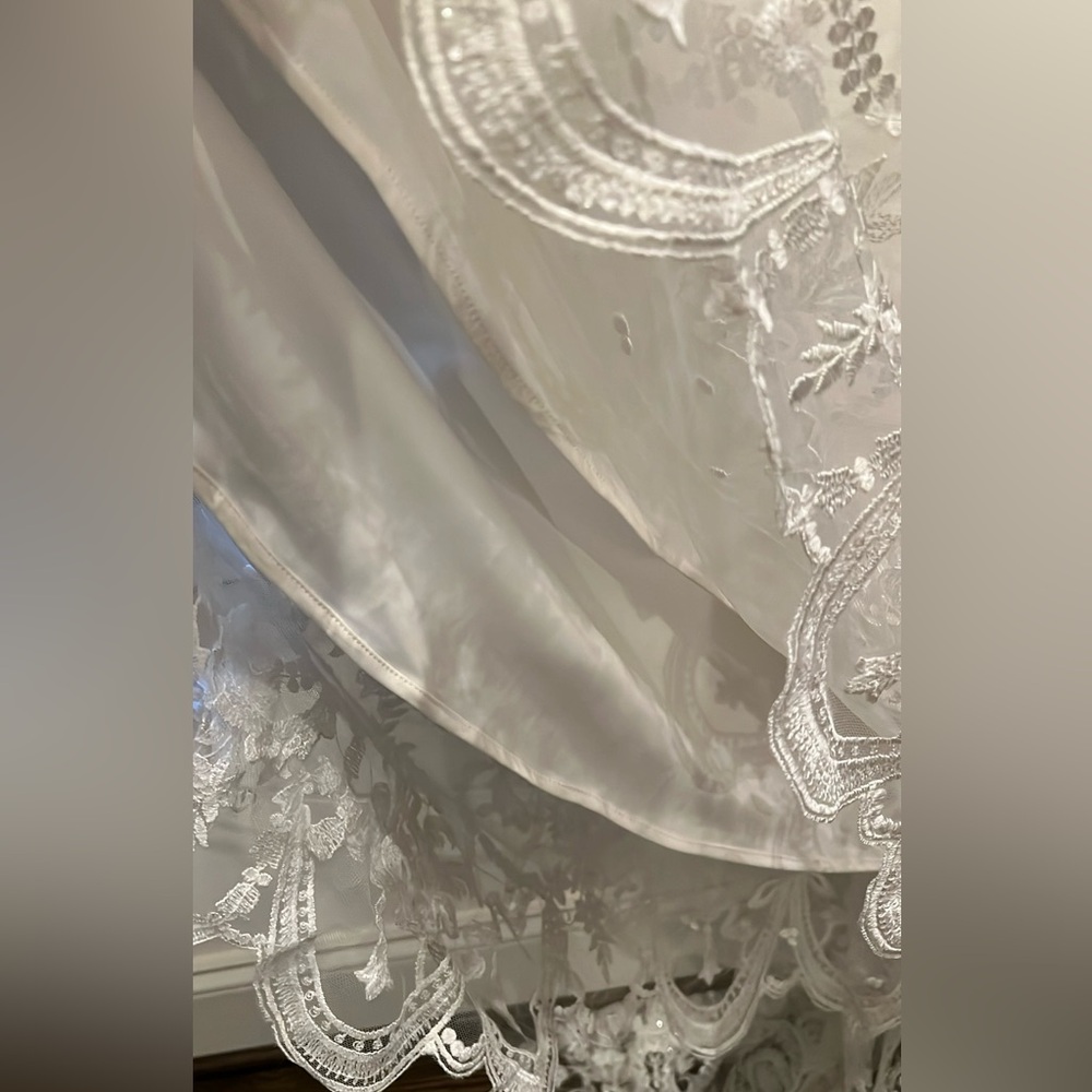 GORGEOUS!!! NWT! “Calla Blanche” Style 17121 Wedding Dress Size 8! - Picture 13 of 16